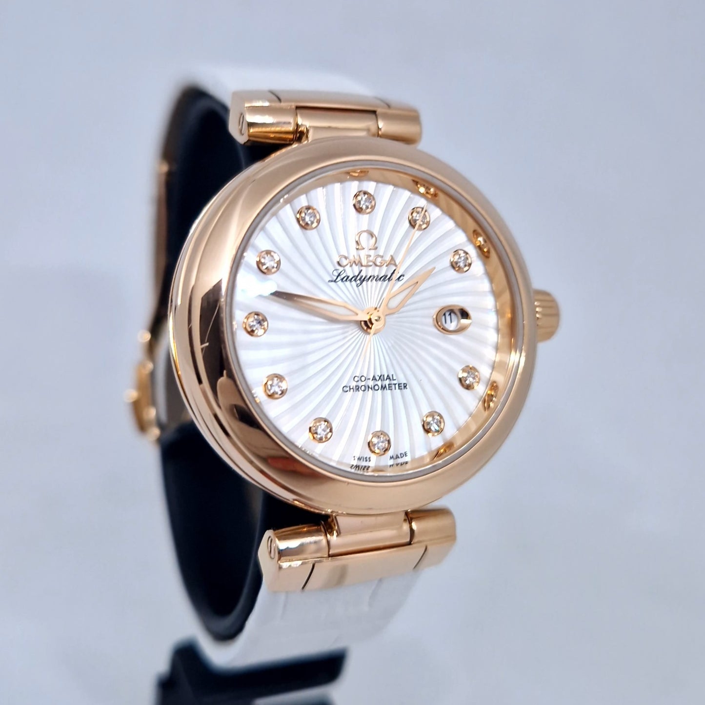 Omega De Ville Ladymatic 425.63.34.20.55.001 Gold 750 Diamonds