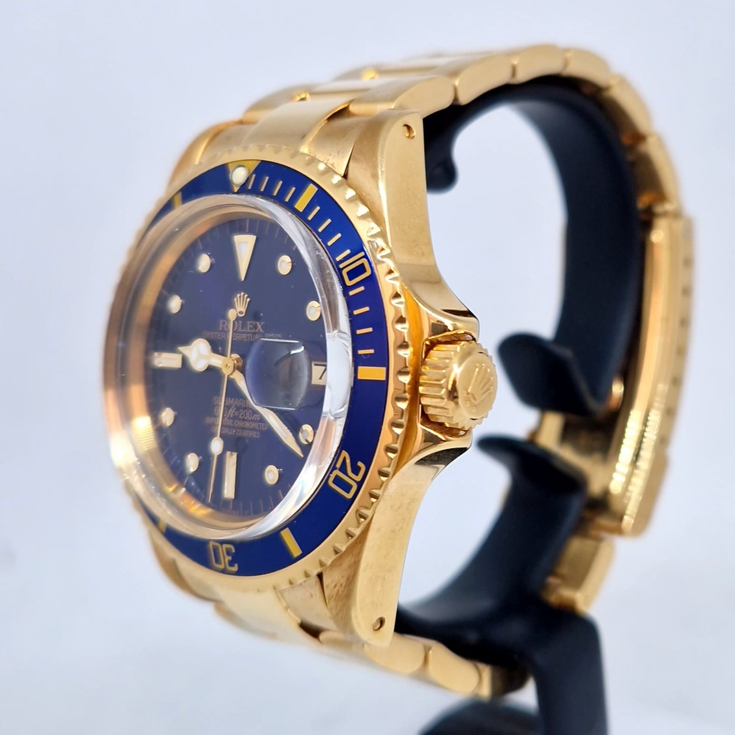 Rolex Submariner Date 1680 18K Gold