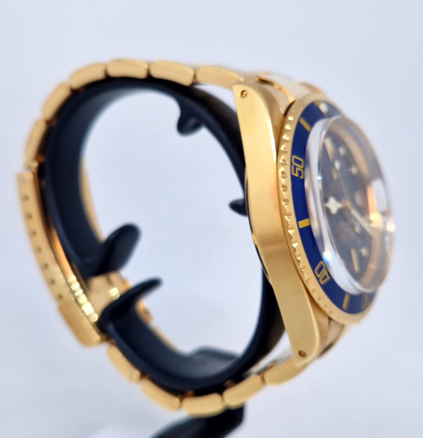 Rolex Submariner Date 1680 18K Gold