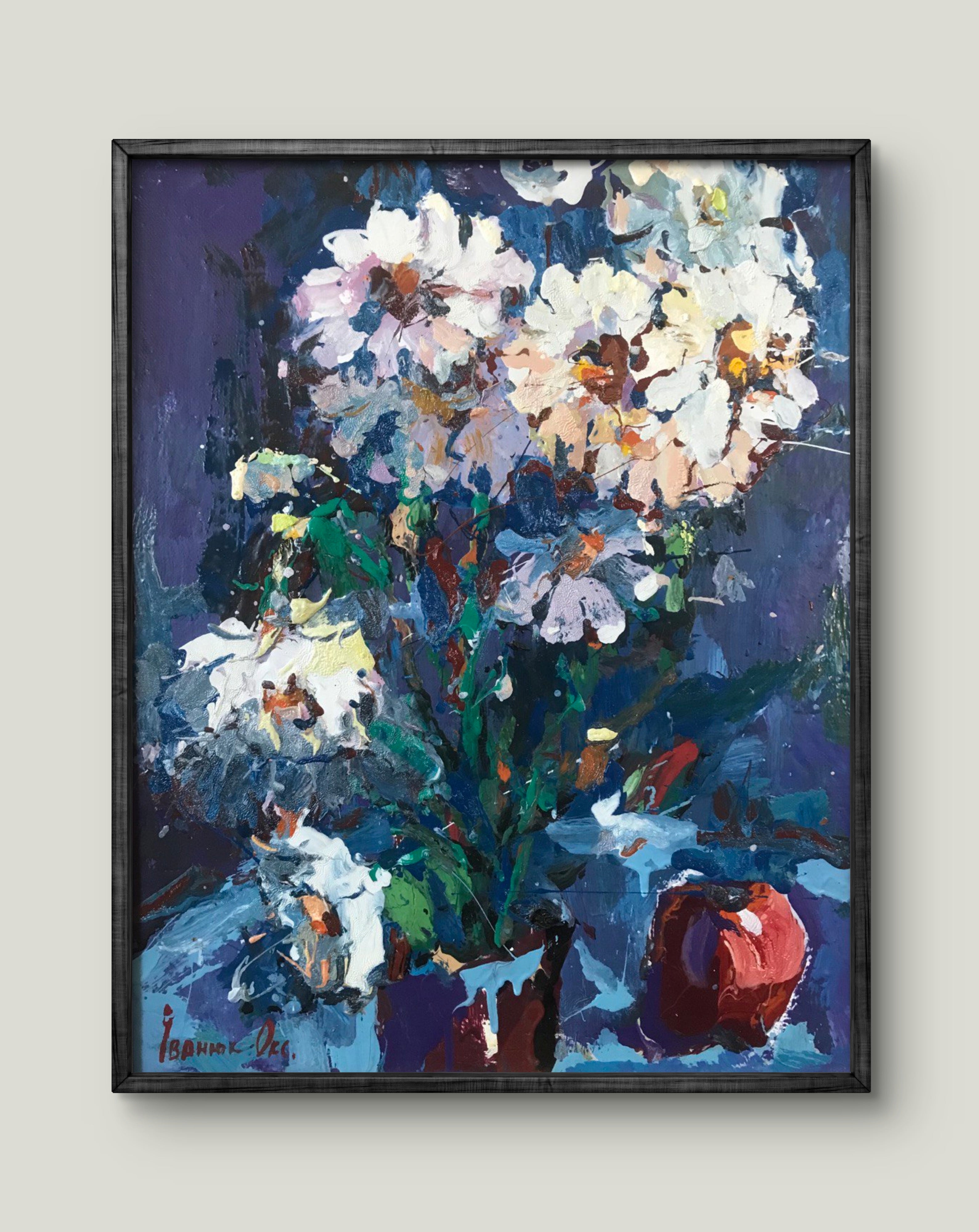 Oil painting White Flowers in a Vase Oksana Ivanyuk