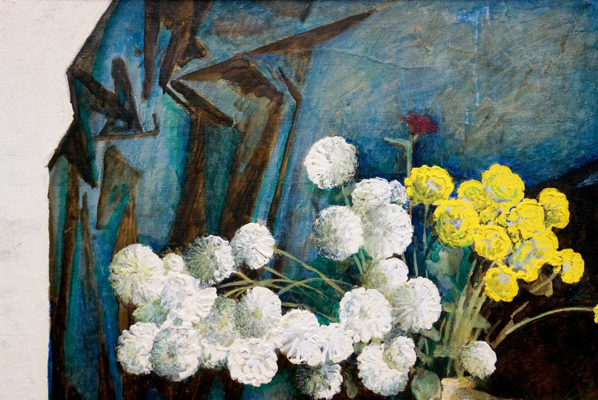 Panich's oil painting captures the elegance of white and yellow blossoms