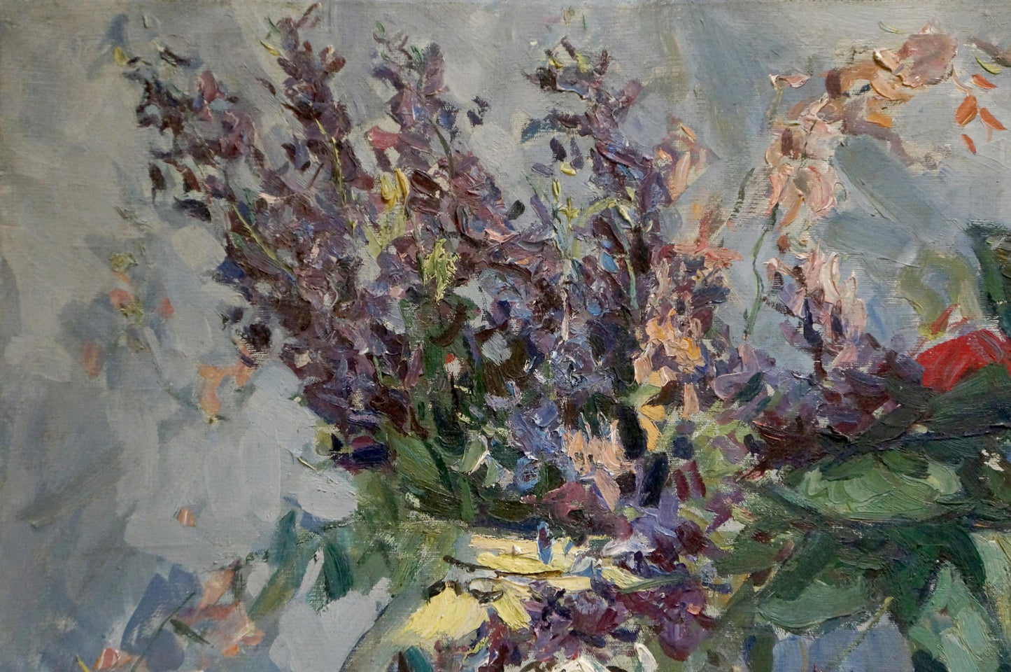 Oil painting Bouquet of roses and lilacs Vera Dovgalevskaya