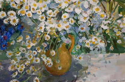 An oil painting by Lyudmila Valentinovna Polyakova showcasing daisies