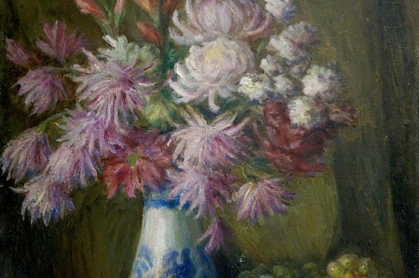 Oil painting Flowers and grapes Unknown artist