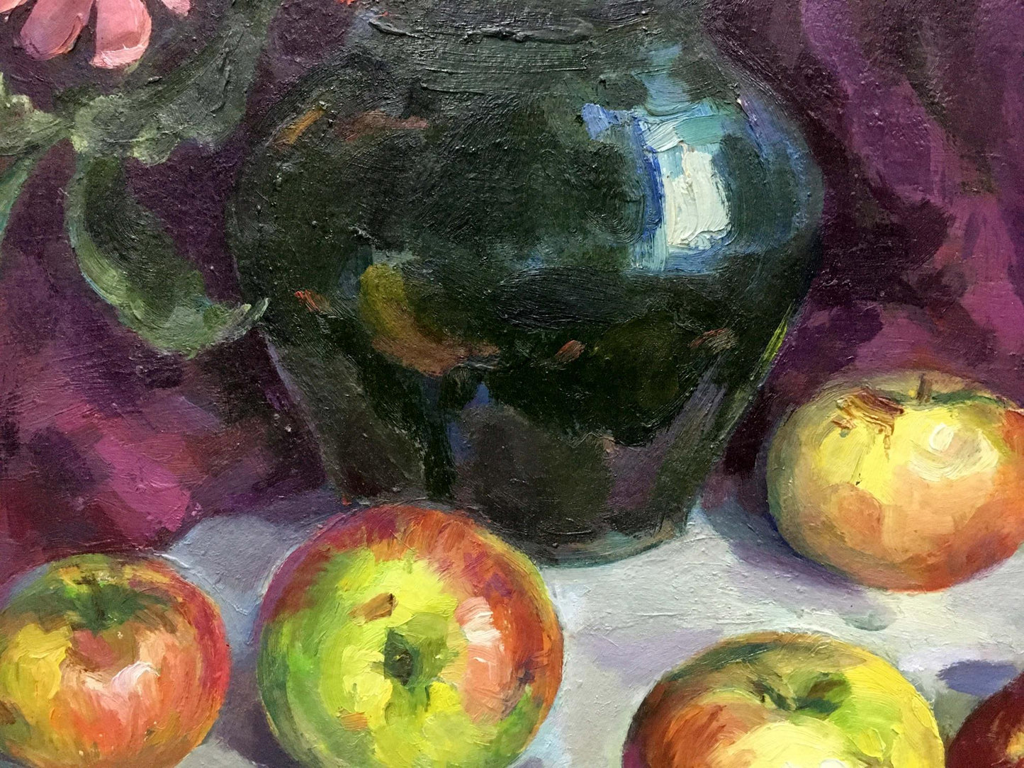 Elena Nilovna Yablonskaya's artwork "Saved Apple" in oil